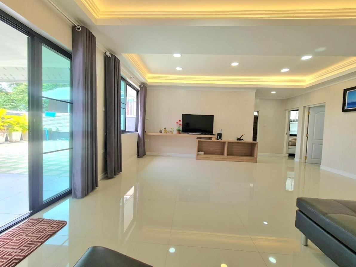 Baan Sasithorn Huahin Villa Buitenkant foto